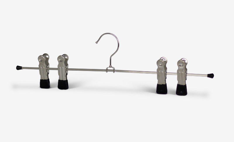 Cintre avec Superclip K DG 4 clips